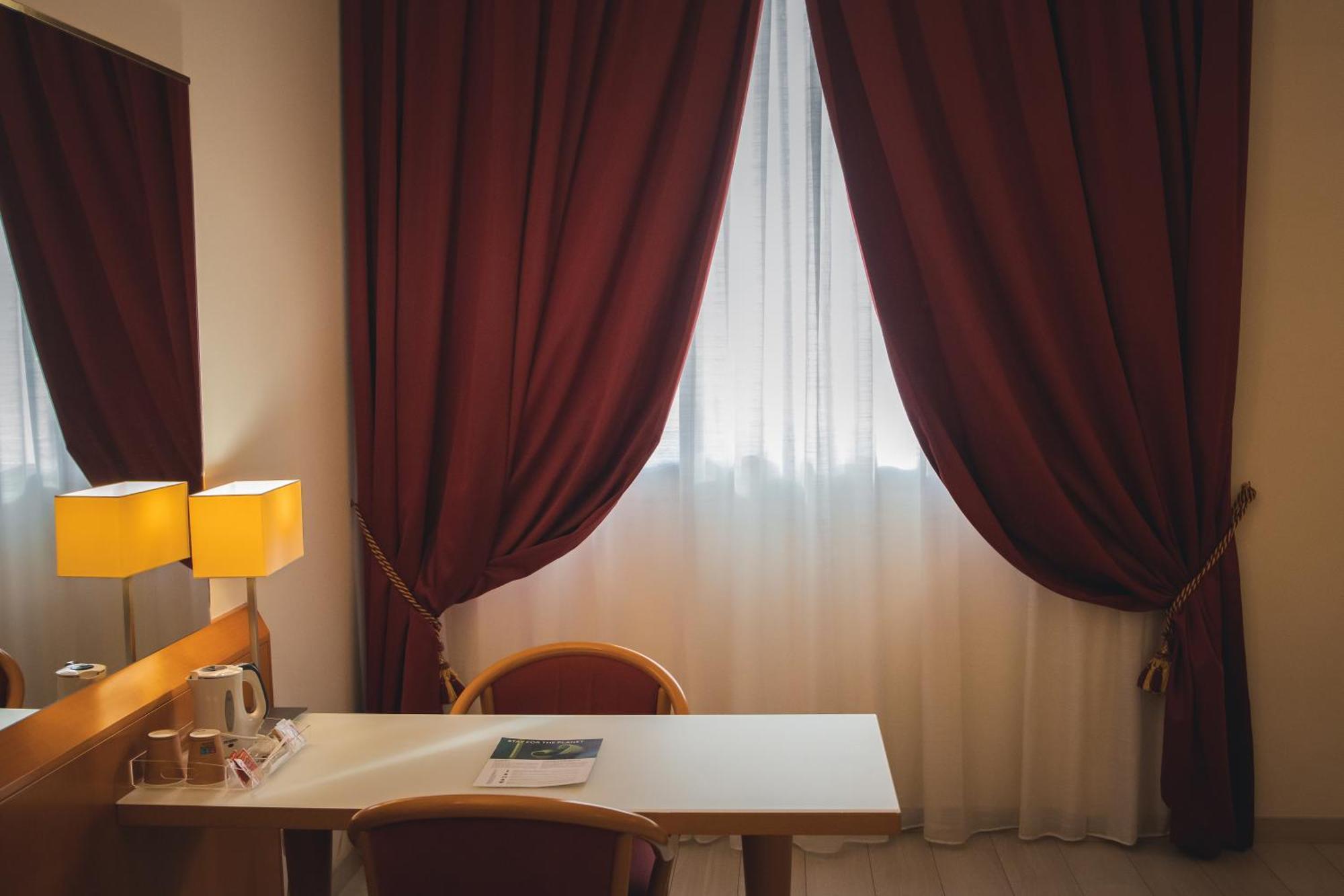 Best Western Mirage Hotel Fiera 파데르노 두냐노 외부 사진