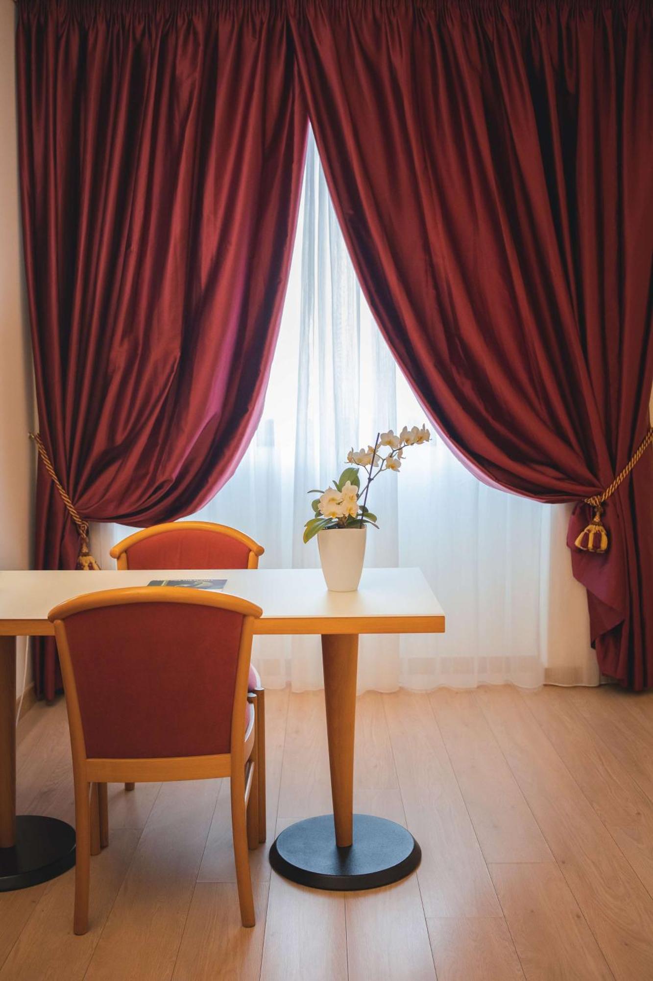 Best Western Mirage Hotel Fiera 파데르노 두냐노 외부 사진